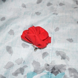 Small flower pins