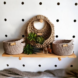 Crochet Jute Wall Hanging Fibs Strings Original Wall Planter Hanging Planter Circular Planter Crochet Planter Wall Basket Small Hanging Basket