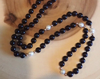 Pearl & Black Glass Bead Jewelry Set