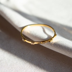 Gold CZ Bezel Set Stacking Bracelet, Gold CZ Diamond Bezel Bracelet, Gold CZ Bangle Bracelet, Gold Stacking Bracelet, Gold Stacking Bracelet