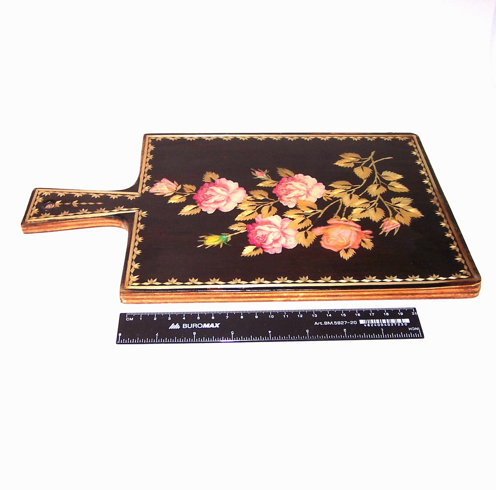 Adorable Vintage Cutting Board Made of Multilayer Plywood Decorated With Beautiful Floral