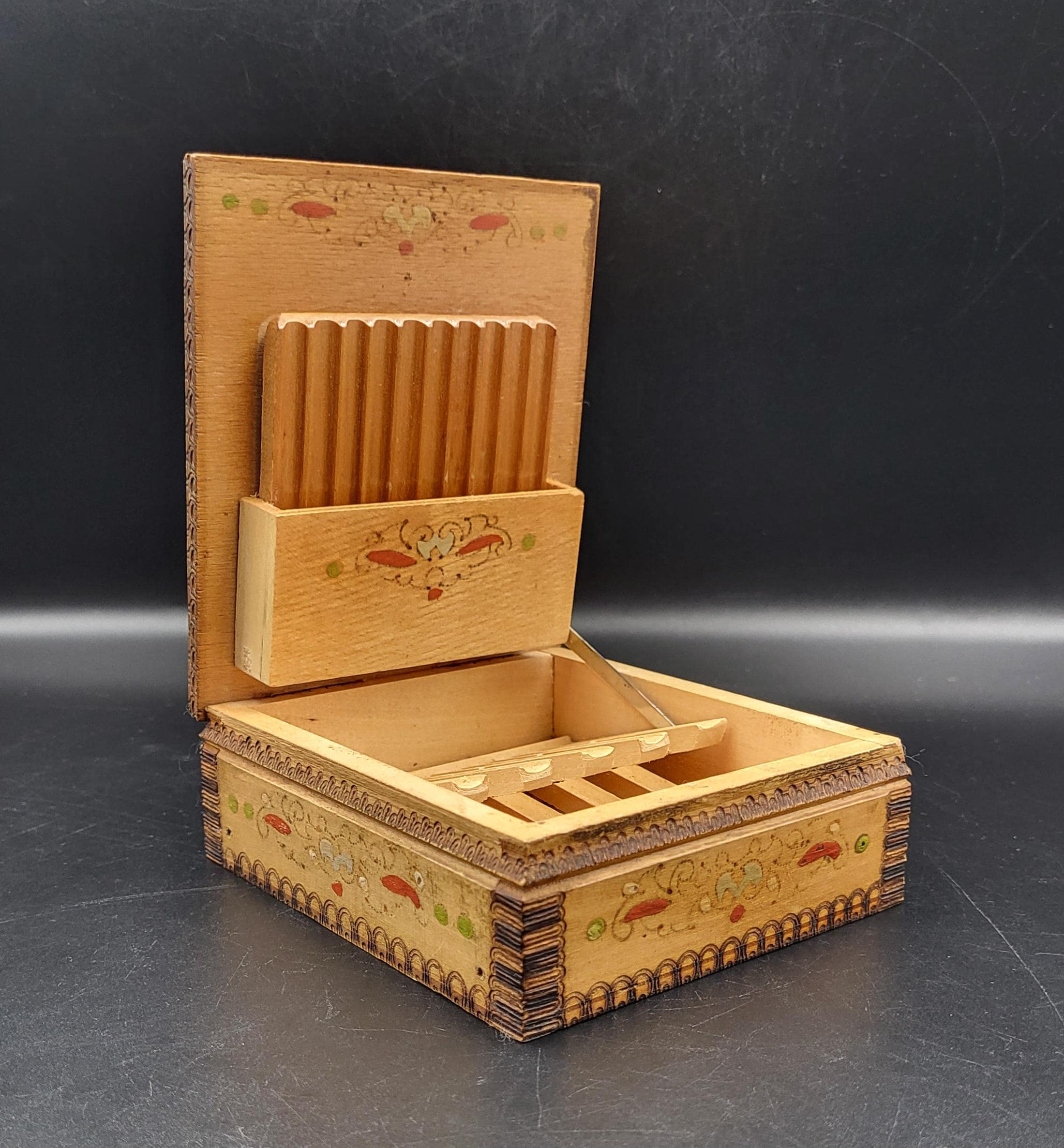 Handmade Wooden Cigarette Holder. Vintage Table Top Cigarette Box. Cigarette  Dispenser. Cigarette Container. Gift for Him