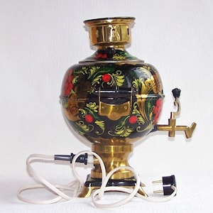 Messing SAMOVAR. Handbemalter russischer Samowar. 3 Liter funktionierender elektrischer Samowar hergestellt in der UdSSR. Elektro-Durchlauferhitzer. Elektrische Teekanne.