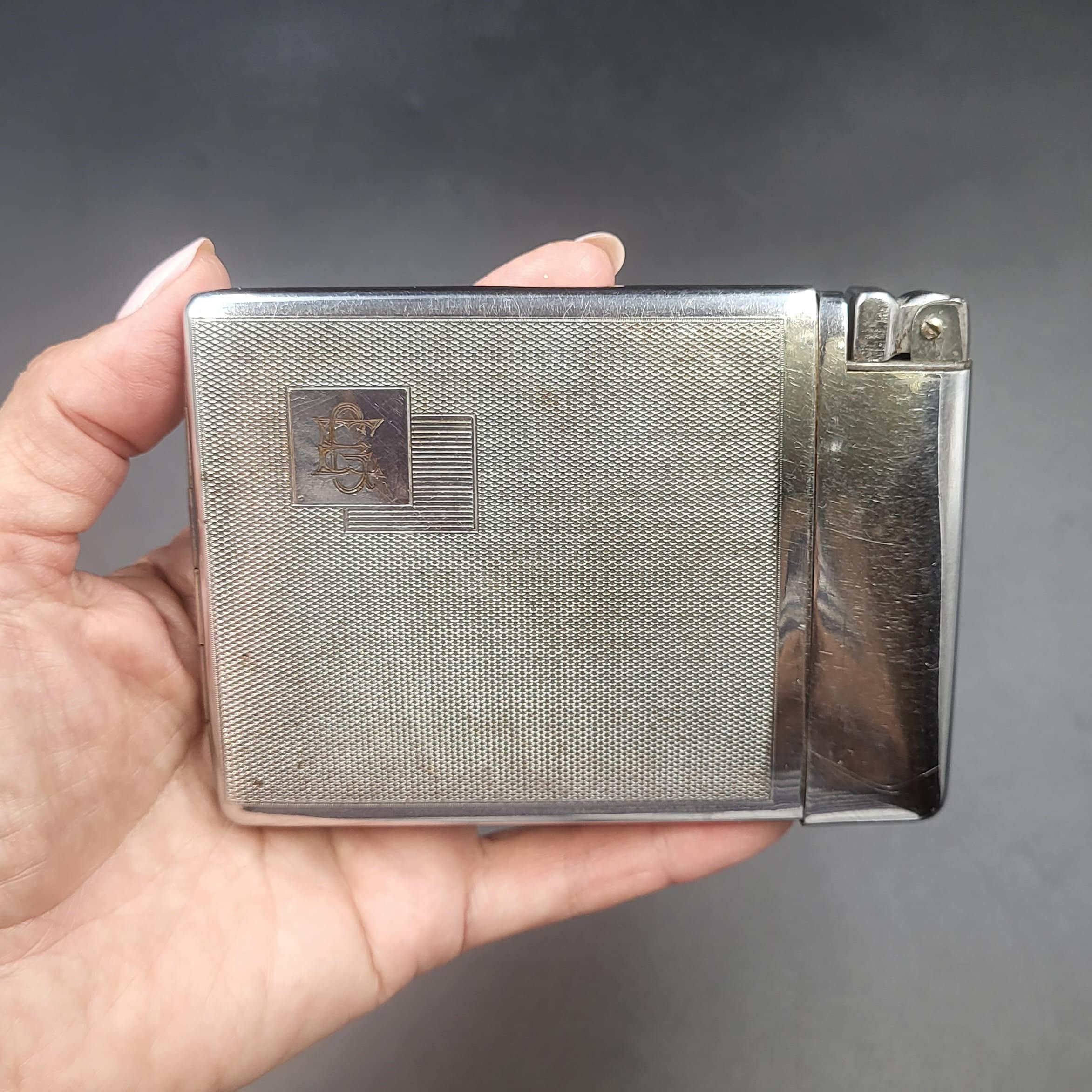 antique cigarette case with built in lighter Amazon.com: Cigarette Case with Built in Lighter Vintage Jukebox Music S5 Smoking King Size Cigarettes Silver Metal Wallet 4" X 2.75" RFID Protection Retro Classic Antique Lighter Case. Cigarette Case