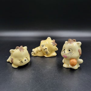 Vintage Porcelain Kitten Figurines: Collectible Cat Decor