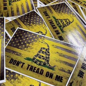 Don&#39;t Tread On Me Decal/Sticker