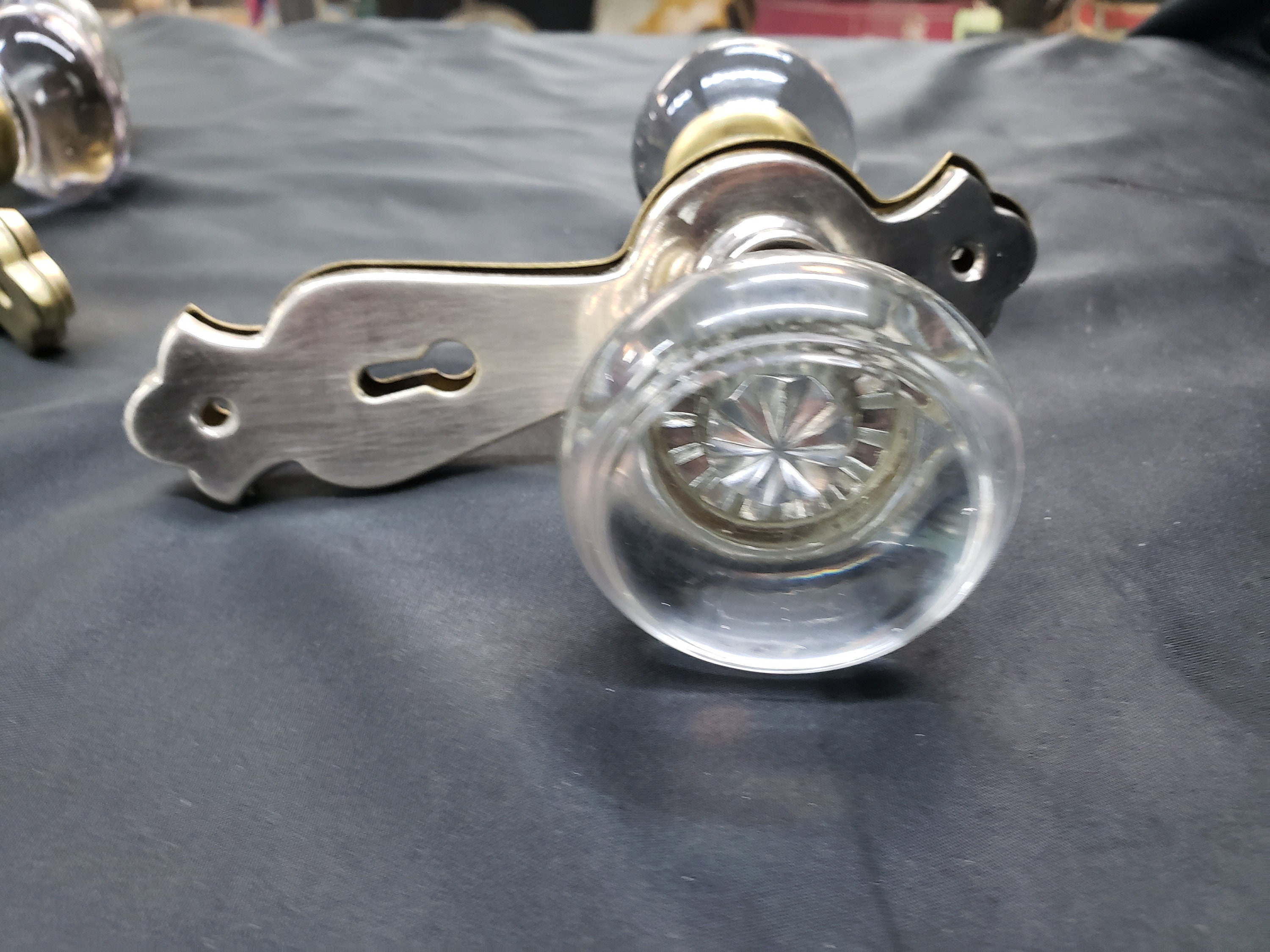 Set of 3 Round Lead Crystal Door Knobs with Brass Back Plates Etsy.de