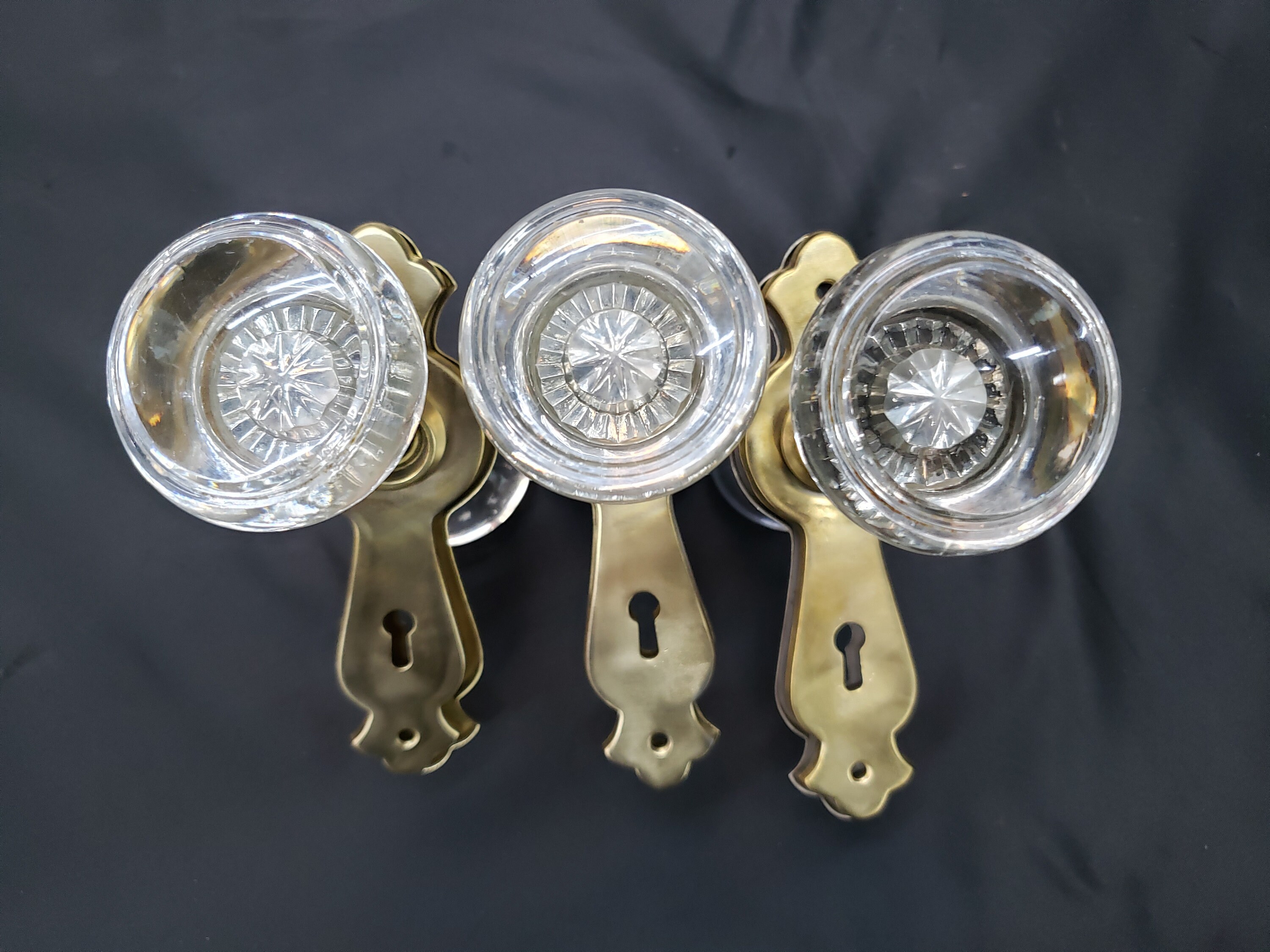 Set of 3 Round Lead Crystal Door Knobs with Brass Back Plates Etsy.de
