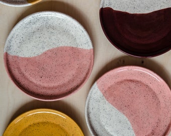 Plate - speckled color - handmade - ceramic - made to order
