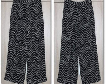 Black and White Thin Viscose Summer Pants Culotte Pantskirt Size S