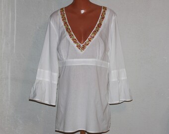 Witte katoenen tuniekblouse met geborduurde kralen, maat L