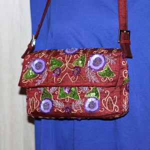 Vintage Style Bunte Bordo Burgund Perlen Bestickte Kupplungshandtaschen-Geldbeutel mit Blumen