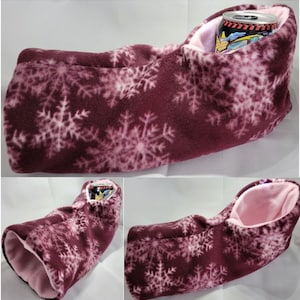 Beverage Buddies Can Coozies Drink Holder Hand Warmer Campfire Sports Game Listing #3 Camo Hunting RealTree Plaid Snow Snoflakes Camouflaged