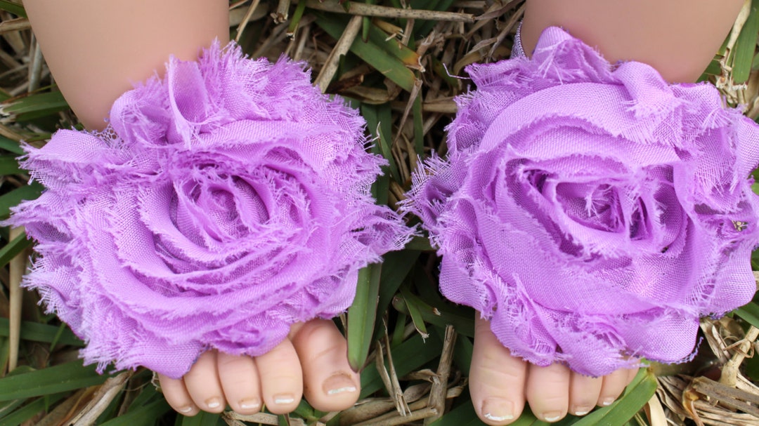 lavender sandals flat