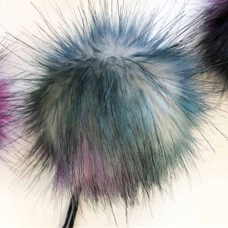 faux fur Pom Poms NEBULA