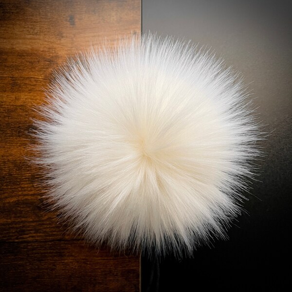 ThreadHead Knits Co - IVORY - Faux fur Pom Poms