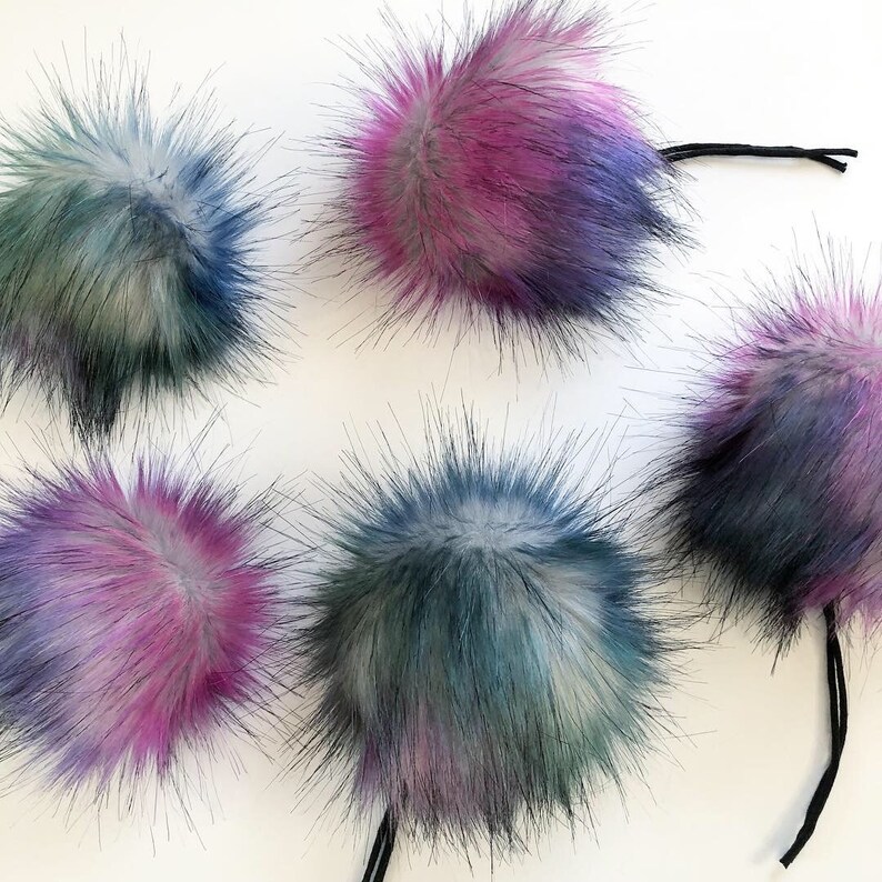 faux fur Pom Poms NEBULA