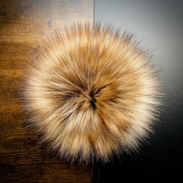 ThreadHead Knits Co - TIMBER WOLF - Faux fur Pom Poms