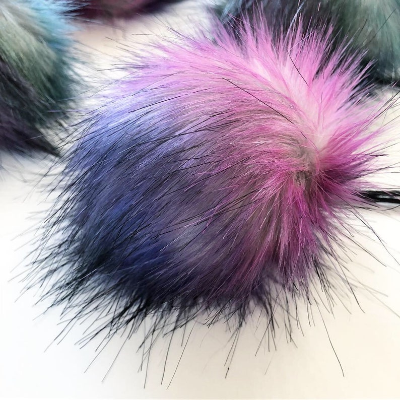 faux fur Pom Poms NEBULA
