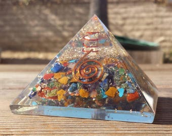 Large (50-55mm) 7 CHAKRA MIXED STONE Orgone Gemstone Pyramid Large Pyramid Orgone