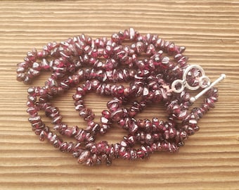GARNET Natural Stone Gemstone 30" Chip Necklace