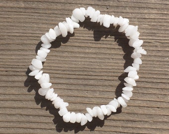 WHITE AGATE Natural Stone Gemstone Stretchy Chip Bracelet