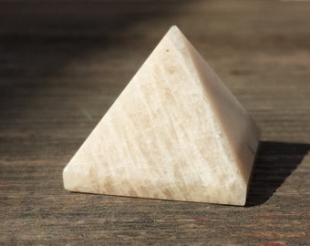 MOONSTONE natural Medium gemstone crystal pyramid 27-30mm