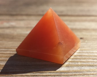 RED AVENTURINE natural small gemstone crystal pyramid 20-22