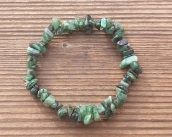 EMERALD Natural Stone Gemstone Stretchy Chip Bracelet