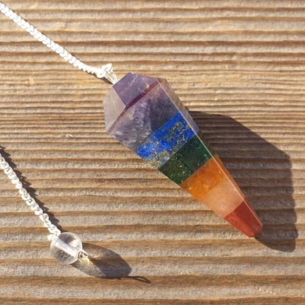 Pêndulo facetado de pedra preciosa natural com 7 chakras