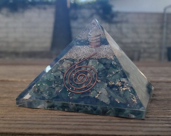 Extra Large (70-75mm) JADE STONE Orgone Gemstone Pyramid X-Large Pyramid Orgone