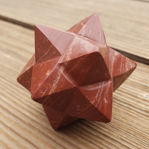 LARGE 12 Point EDELSTEIN MERKABA Stern Natürlicher Roter Jaspis (One)