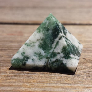 TREE AGATE natural small gemstone crystal pyramid 20-22