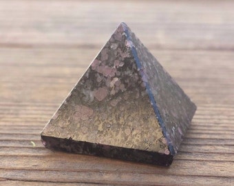 GARNET IN TOURMALINE natural small gemstone crystal pyramid 20-22