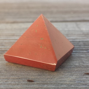 RED JASPER natural small gemstone crystal pyramid 20-22