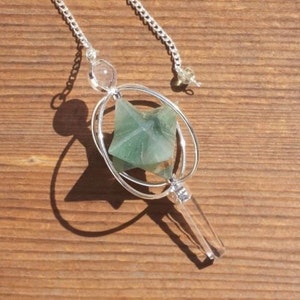 AVENTURINA VERDE naturale, 3 pietre, pendolo sfaccettato a forma di stella girevole Merkaba