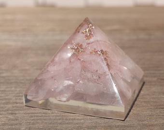 Small (25-30mm) ROSE QUARTZ Orgone Gemstone Pyramid Small Pyramid Orgone