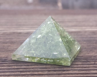 Small (25-30mm) PERIDOT Orgone Gemstone Pyramid Small Pyramid Orgone