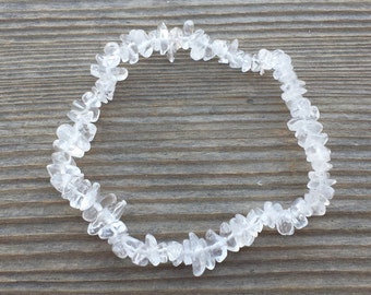 CLEAR QUARTZ Natural Stone Gemstone Stretchy Chip Bracelet