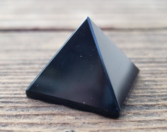 OBSIDIAN natural small gemstone crystal pyramid 20-22