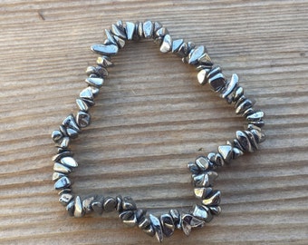 HEMATITE Natural Stone Gemstone Stretchy Chip Bracelet