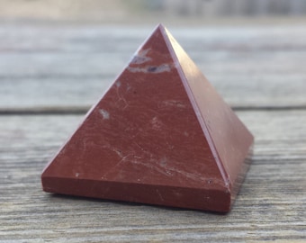 RED JASPER natural Medium gemstone crystal pyramid 27-30mm