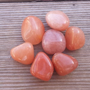 RED AVENTURINE Tumbled Stone One (1) Medium/Large Natural Tumble Stone