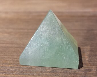 GREEN FLUORITE natural Medium gemstone crystal pyramid 27-30mm