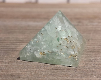 Small (25-30mm) GREEN FLUORITE Orgone Gemstone Pyramid Small Pyramid Orgone