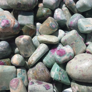 RUBY IN FUCHSITE Tumbled Stone One (1) Medium/Large Natural Tumble Stone