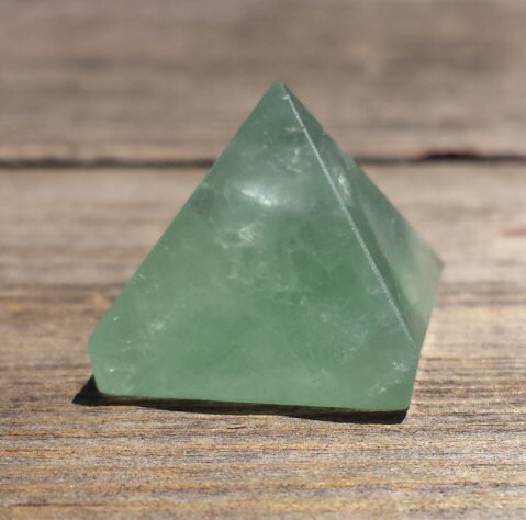 GREEN FLUORITE natural small gemstone crystal pyramid 20-22
