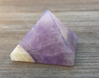 AMETHYST natural small gemstone crystal pyramid 20-22