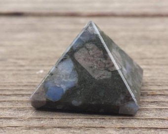 RHYOLITE natural small gemstone crystal pyramid 20-22