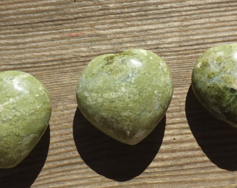 NATURAL VASONITE (VESUVIANITE) (Idocrase)  Gemstone Puffy Heart 40-45mm